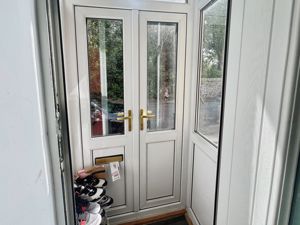 Porch- click for photo gallery
